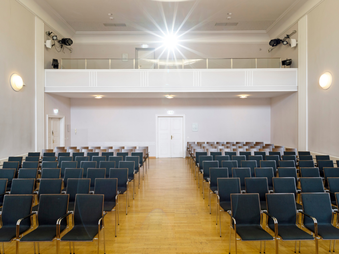 Frontansicht Auditorium Thon-Dittmer-Palais