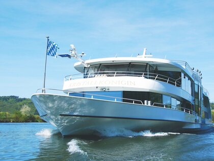 Frontansicht Kristallkönigin